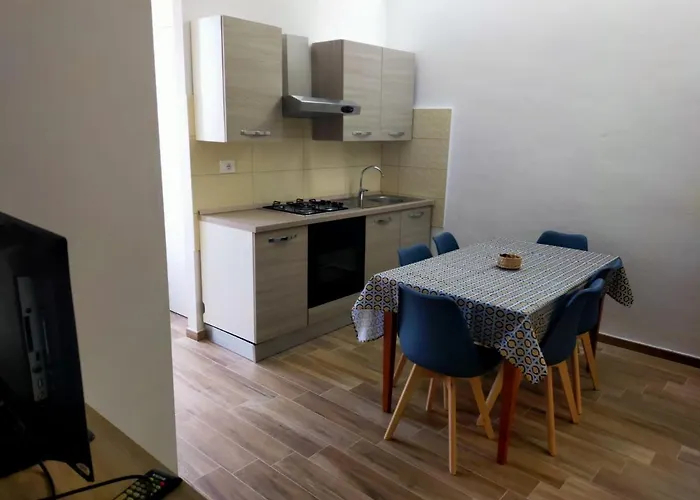 A Walk To Belvedere *