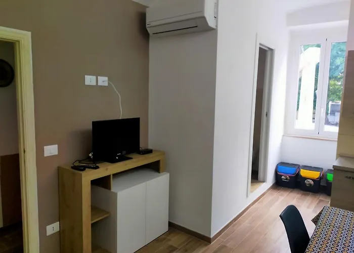 A Walk To Belvedere Apartment